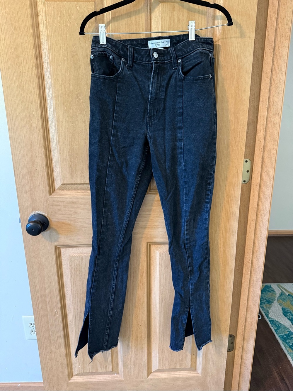 Abercrombie & Fitch Women's Black Split-Hem Jeans